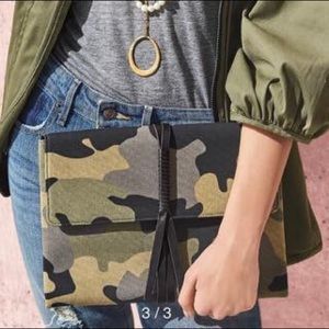 Stella & Dot Bellamy Clutch - Camo